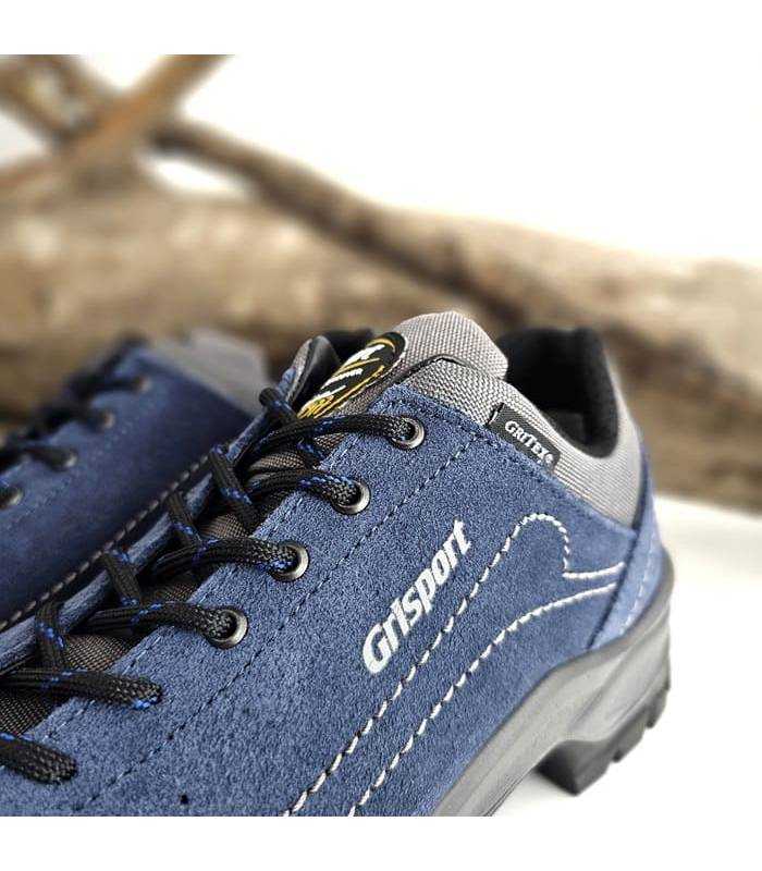 Detalle del cierre de cordones de las zapatillas de senderismo para mujer de Grisport