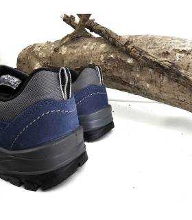 Vista trasera de las zapatillas de trekking para mujer con memebrana Gritex