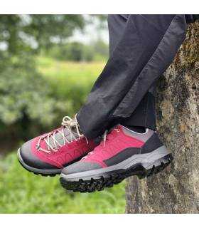 Zapatilla senderismo impermeable de hombre puestas