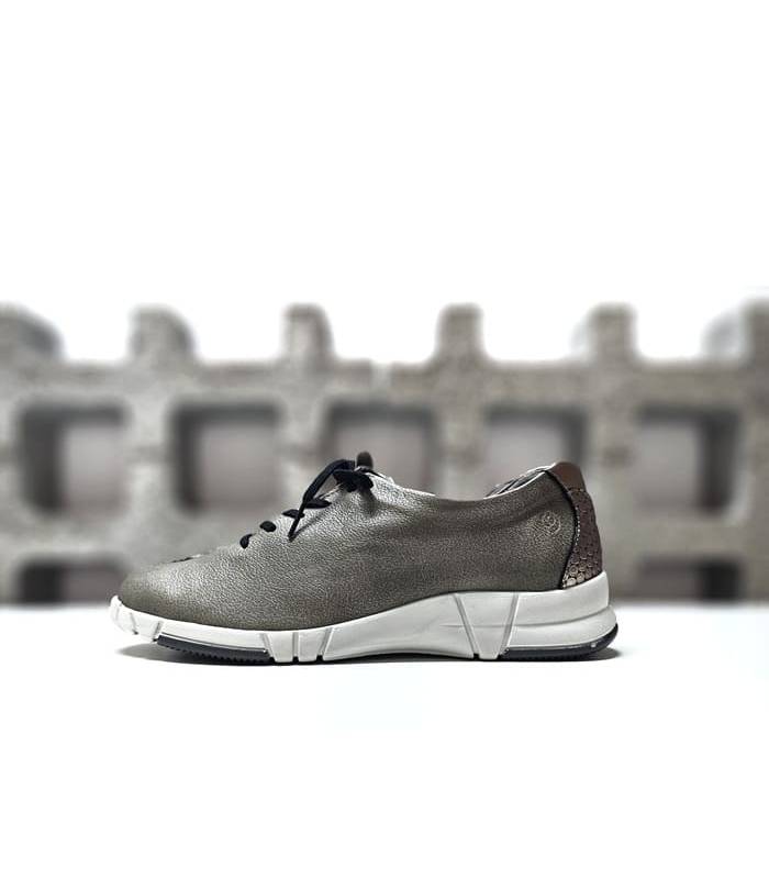 Perfil lateral zapato mujer gris de piel Suave by Leyland.