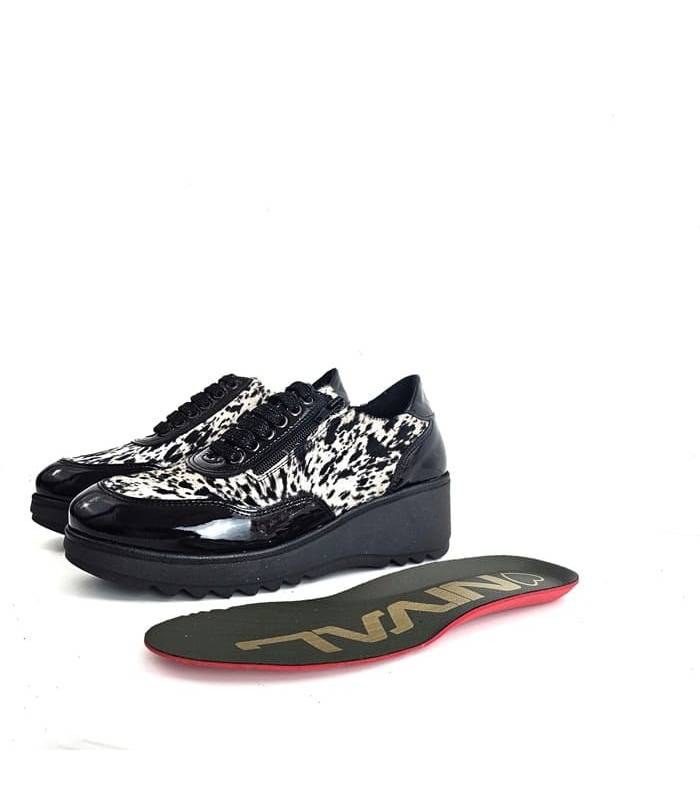 zapatos mujer Dama Nival piel charol animal print junto a la plantilla extraida