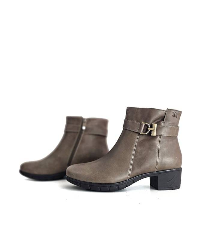 Botines taupe piel mujer Treintas con tacón medio y detalle hebilla