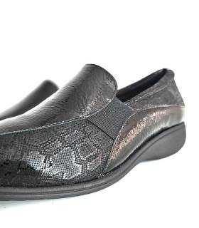 zapatos mujer horma ancha piel licra negro, detalle del corte exterior