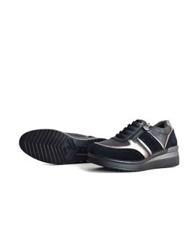 vista inferior y superior de zapatos deportivos negros MySoft