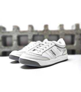 zapatillas deportivas piel blancas modelo New Olimpo de Jhayber