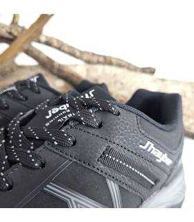 detalle cordones y logo J’hayber Racosa negro