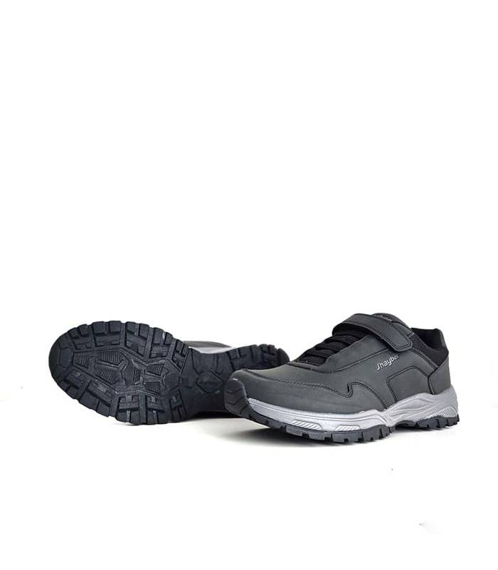 Deportivos J’hayber negros para hombre con suela negra, vista lateral