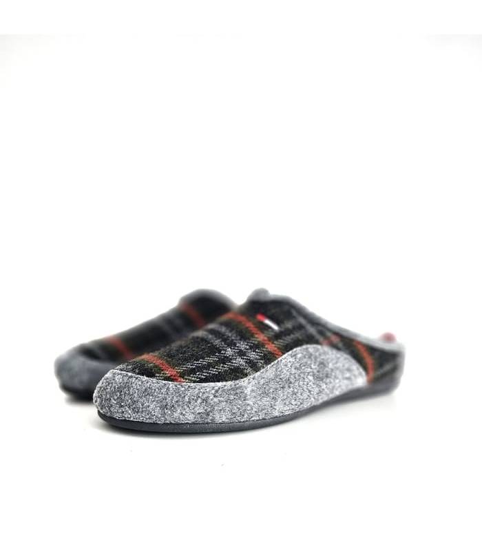 zapatillas casa hombre cuadros invierno con vista lateral izquierda