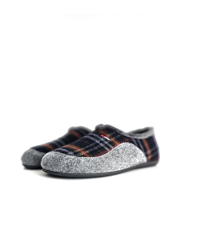 zapatillas casa hombre invierno cuadros Cabrera puestas lado izquierdo
