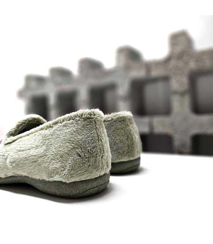 detalle trasero zapatillas casa invierno mujer pelito verde Cabrera