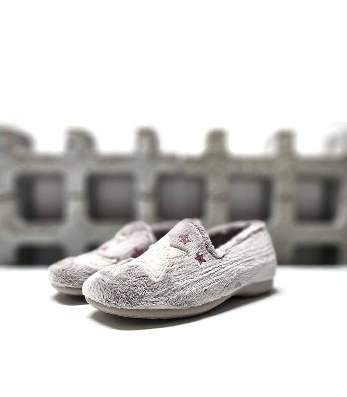 zapatillas casa mujer beige puestas estrella luna Cabrera