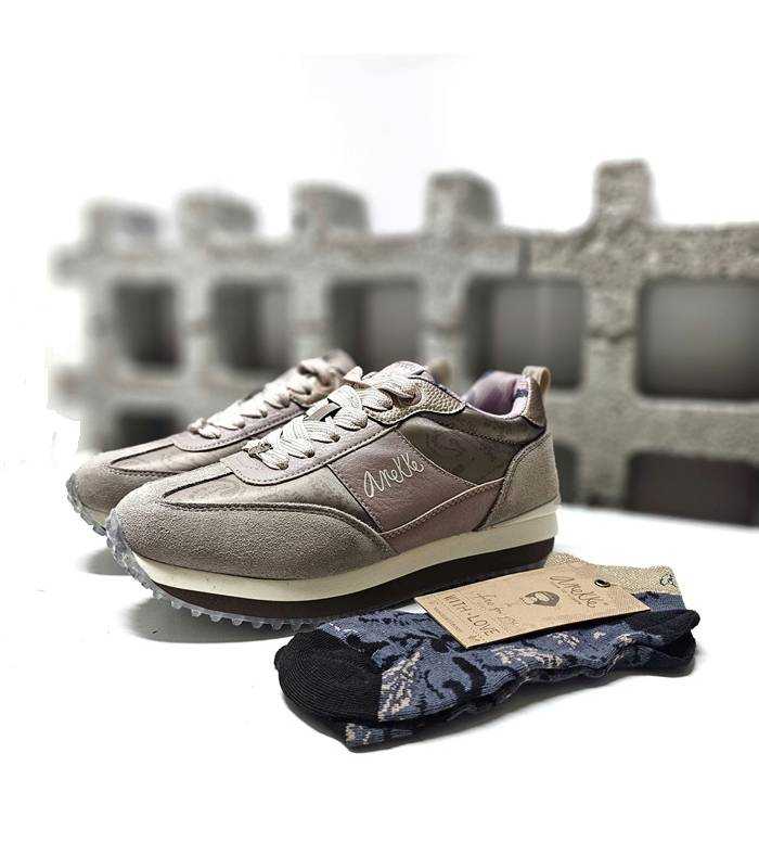 Deportivos beige Anekke mujer con calcetines de regalo