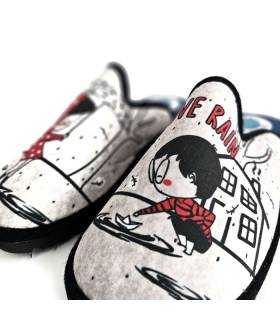 Detalle dibujo niña paraguas zapatillas casa Love Rain Pelusin