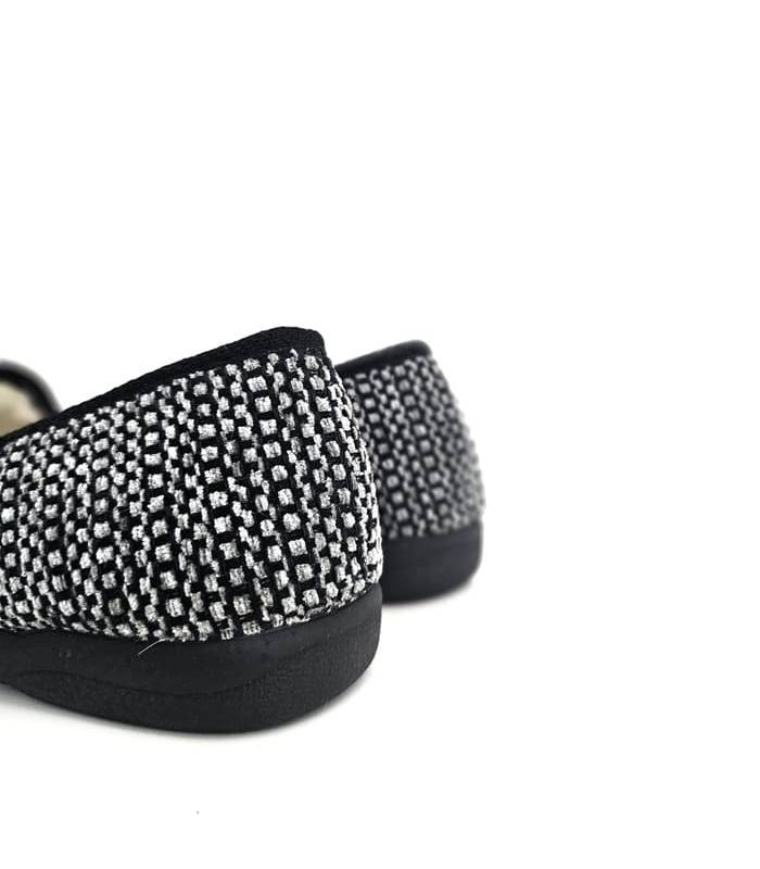 Detalle tejido jaspeado zapatillas casa hombre Pelusin