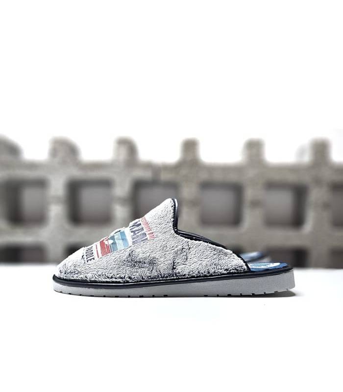 Zapatilla de perfil gris Pelusin pádel hombre divertida
