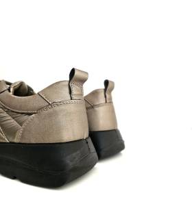 Talón acolchado beige satinado zapatos deportivos Vicmart.