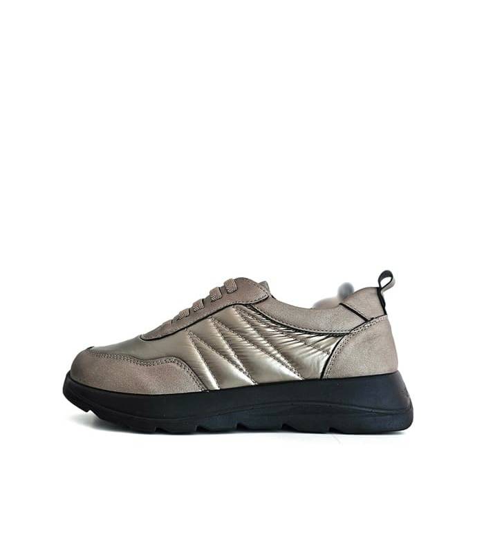 Zapatos deportivos Vicmart beige mujer vistos de perfil.