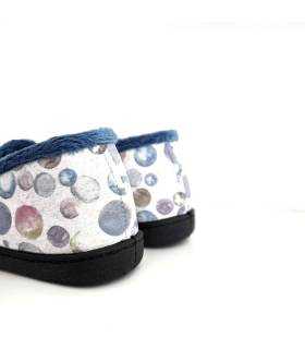 Zapatillas casa mujer Plumaflex con lunares multicolor trasera.