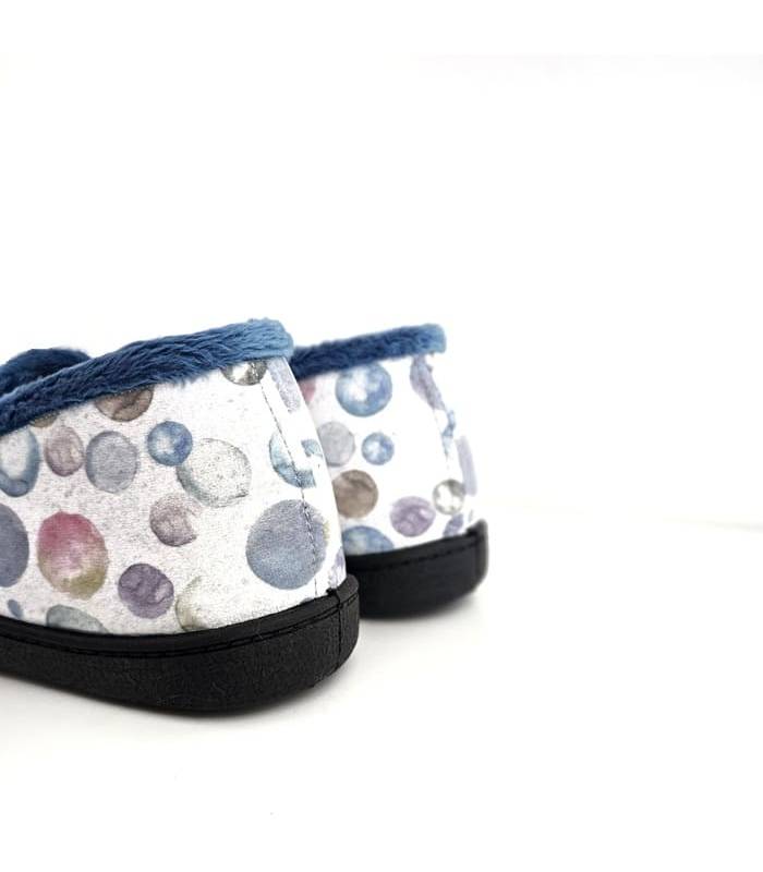 Zapatillas casa mujer Plumaflex con lunares multicolor trasera.