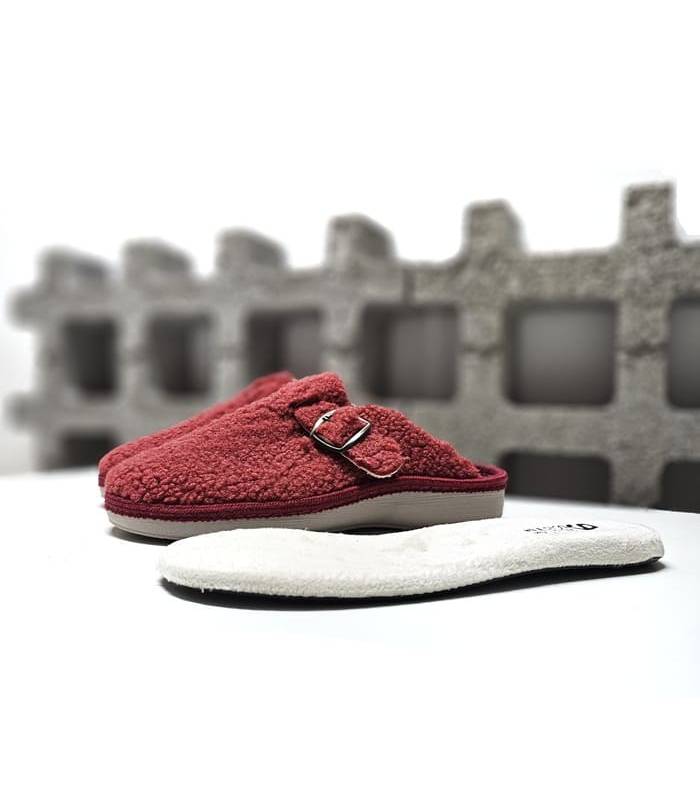 zapatillas de casa de mujer para invierno comodas tipo zueco modelo Teddy de Salvi  color cereza con plantilla extraible