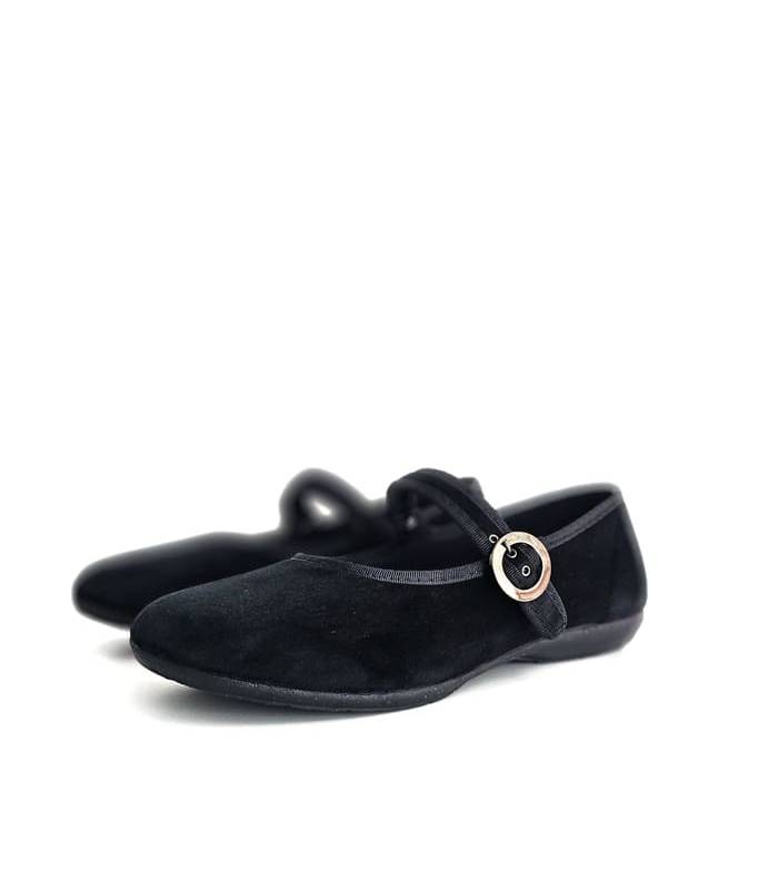 zapatillas casa mujer Mercedes negras Cabrera puestas