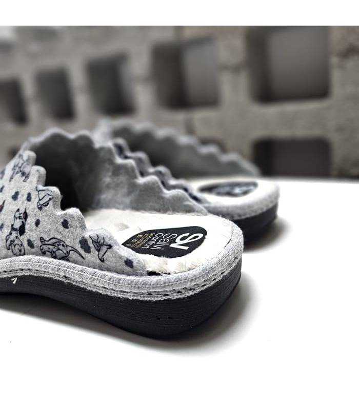 interior suave gris zapatillas mujer dálmatas