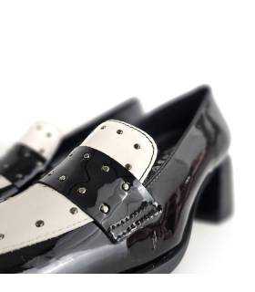 mocasines charol mujer elegantes detalle antifaz remaches
