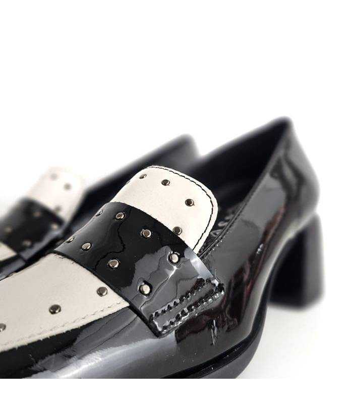 mocasines charol mujer elegantes detalle antifaz remaches