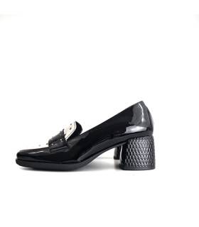 mocasines mujer fabricados España charol negro blanco