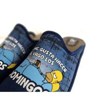 detalle diseño Homer Simpson zapatillas casa divertidas hombre
