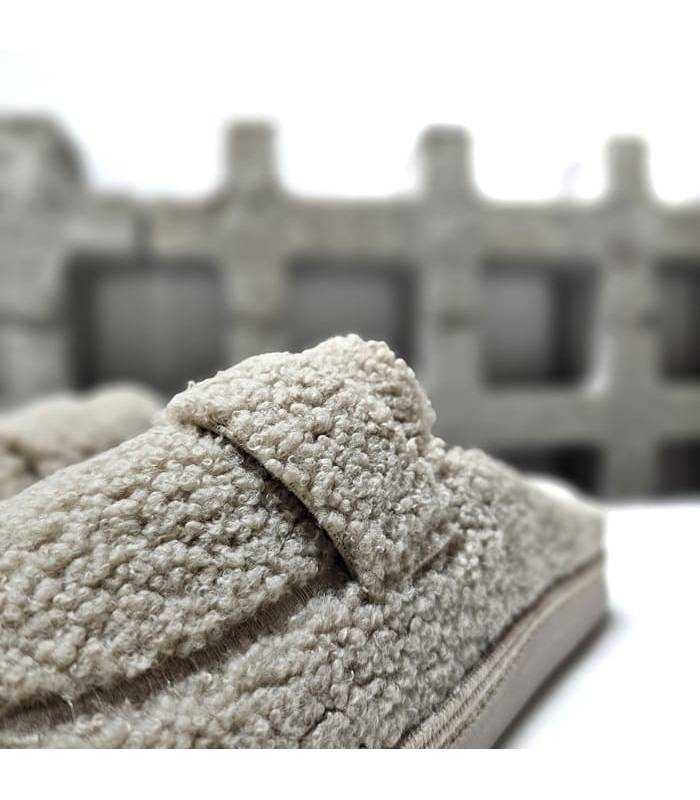 Zapatillas casa mujer mocasín Salvi beige detalle borreguito