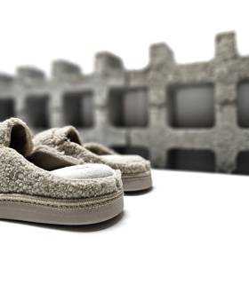 Zapatillas casa mujer mocasín Salvi beige trasera
