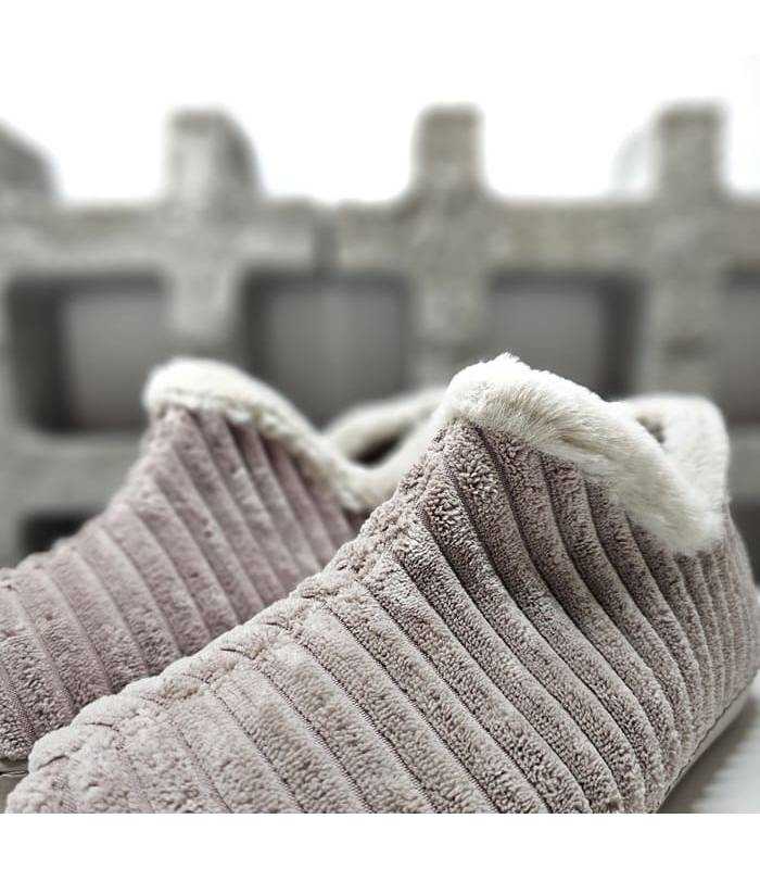 detalle tejido pana rosa zapatillas casa mujer Gema García