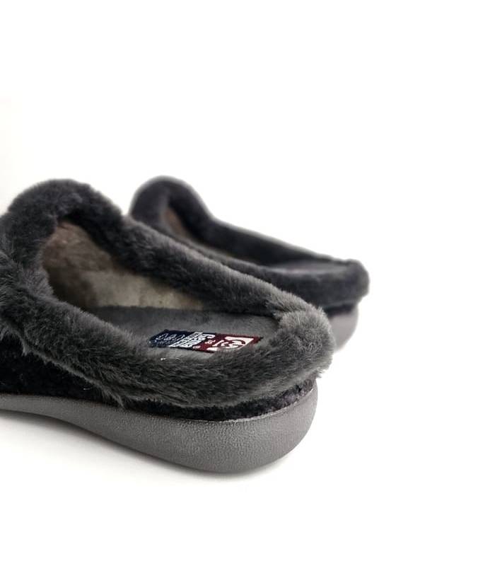 Zapatillas casa mujer perro Gema García talón