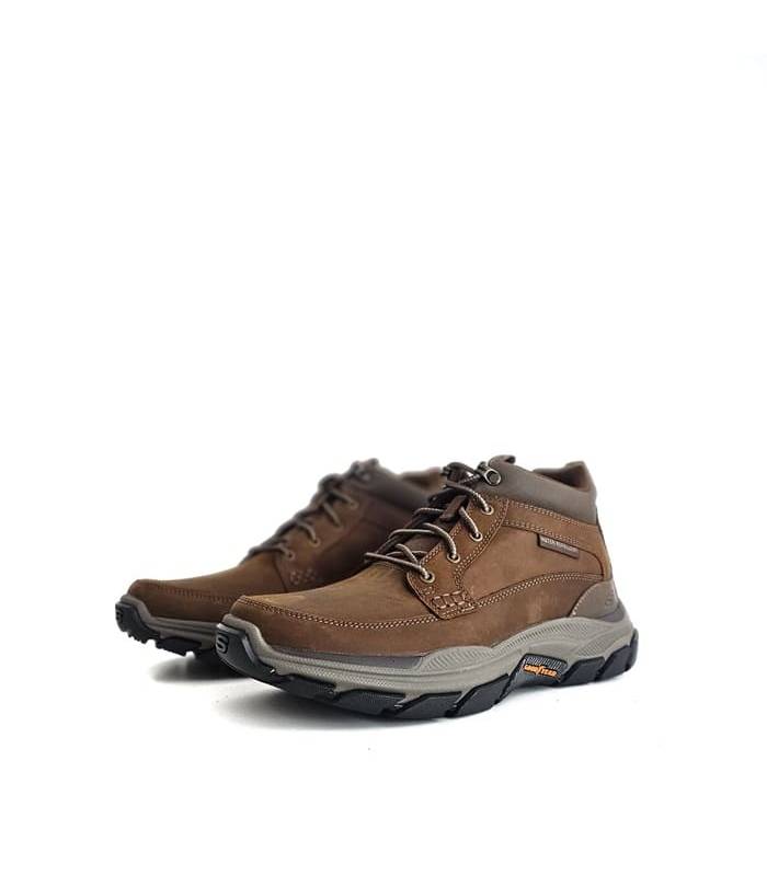 Botas Skechers hombre waterproof marrones Respected Boswell, vista de medio perfil