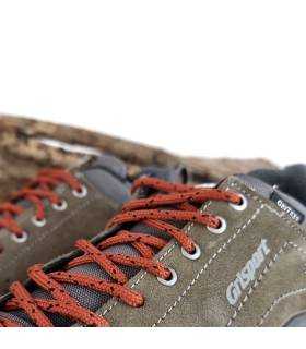 detalle del cierre de cordones de zapatillas impermeables de Grisport