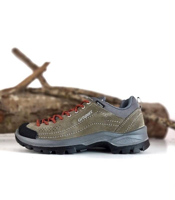 Foto de perfil: "Zapatilla de trekking beige de Grisport azul, resistente y ligera, ideal para rutas de montaña."