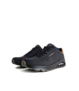 zapatillas hombre negras Skechers puestas lateral de rebajas