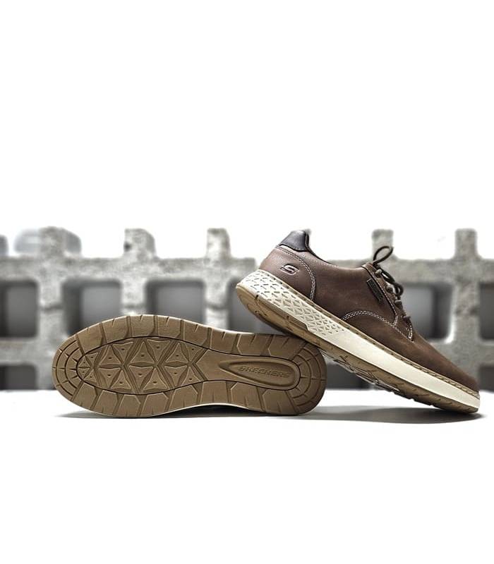 zapatos Skechers impermeables hombre suela tracción marrones