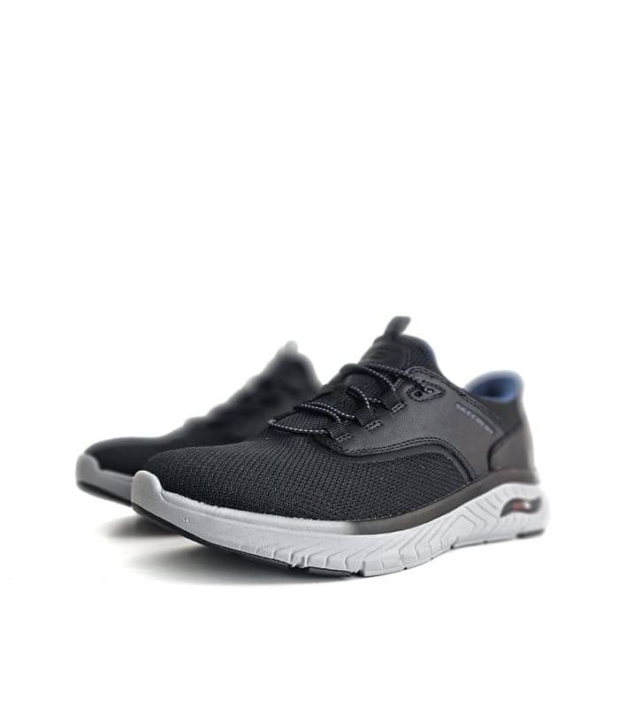 Skechers Slip-ins hombre Chozen negras puestas