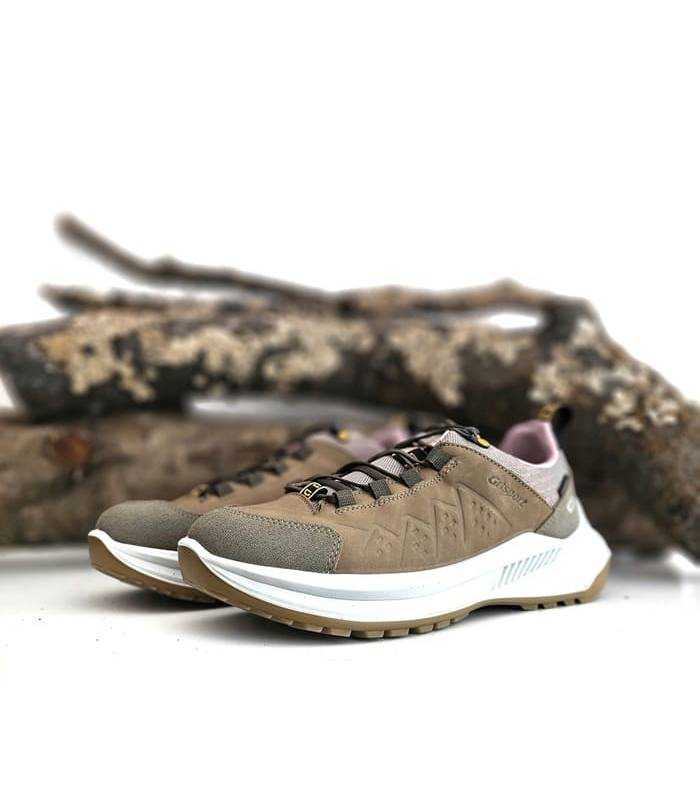 Zapatillas trekking mujer impermeables beige Grisport lateral