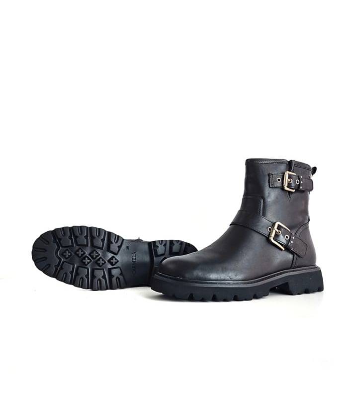 botas Carmela mujer invierno negras, vista de la suela antidesliznate