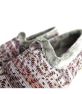 zapatillas casa mujer cerradas granate, detalle del tejido