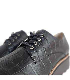 detalle cordones zapatos mujer invierno chika10 negros
