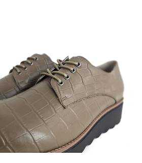 detalle cordones zapatos mujer taupe invierno chika10