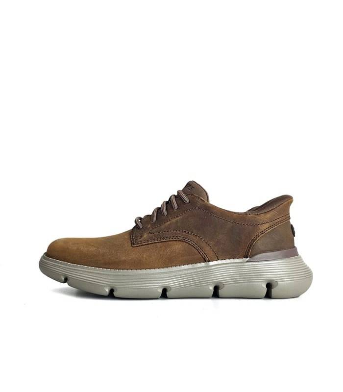 perfil lateral zapatos skechers invierno marrón