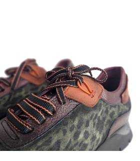 detalle animal print verde y cereza de los zapatos de mujer de Jose Saenz