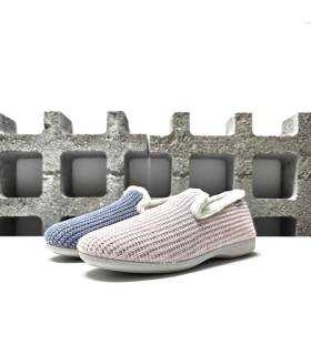 comparativa de zapatillas casa mujer invierno punto rosa o azul de Garrido Muro