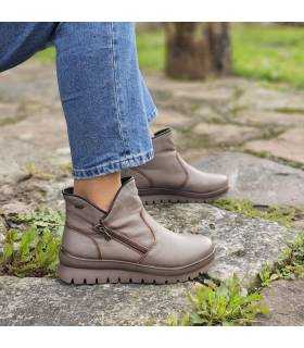 botines de piel comodos de Treintas para ujer puestos