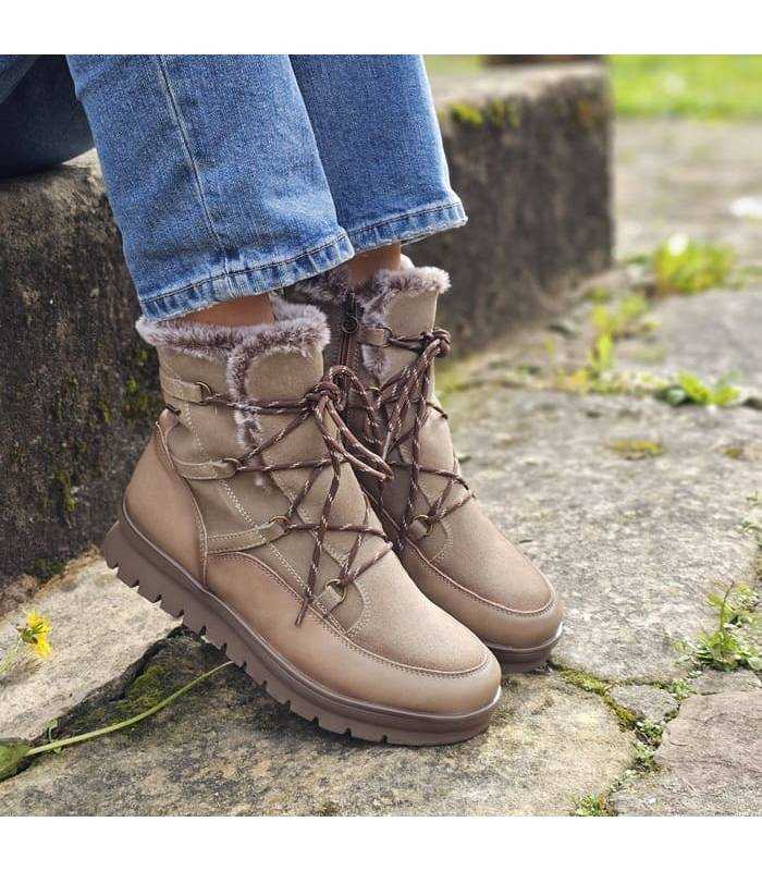 botas de piel impermeables para mujer fabricadas en España por Treintas puestas